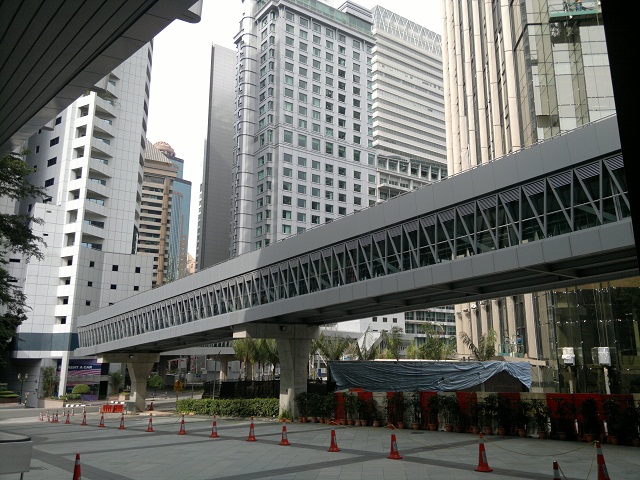 klccbktbintangbridgefromaquaria